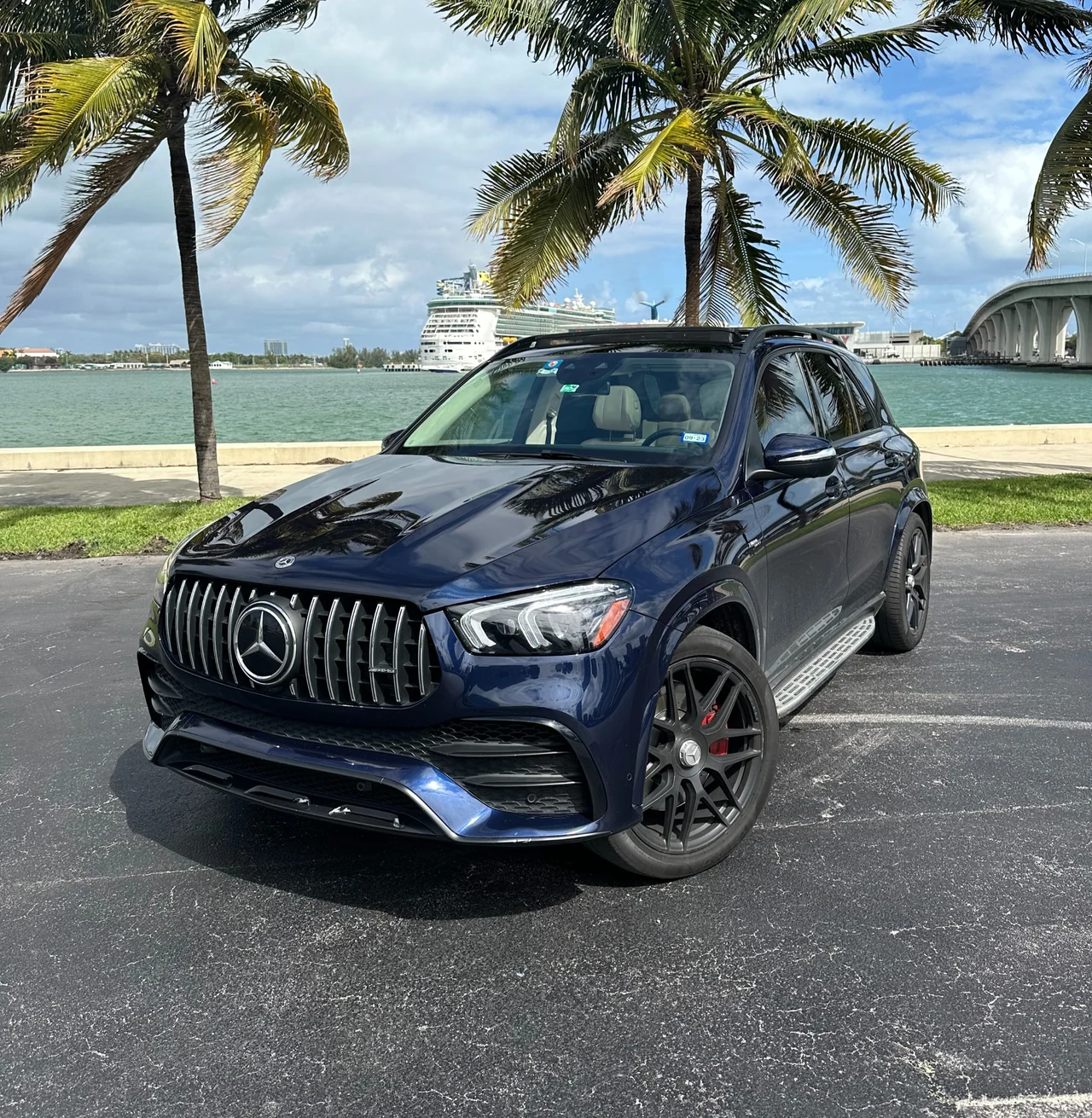 Mercedes AMG GLE53 reference photograph, view 1